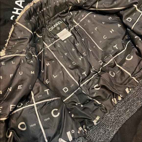 Chanel jacket - Picture 6 of 9